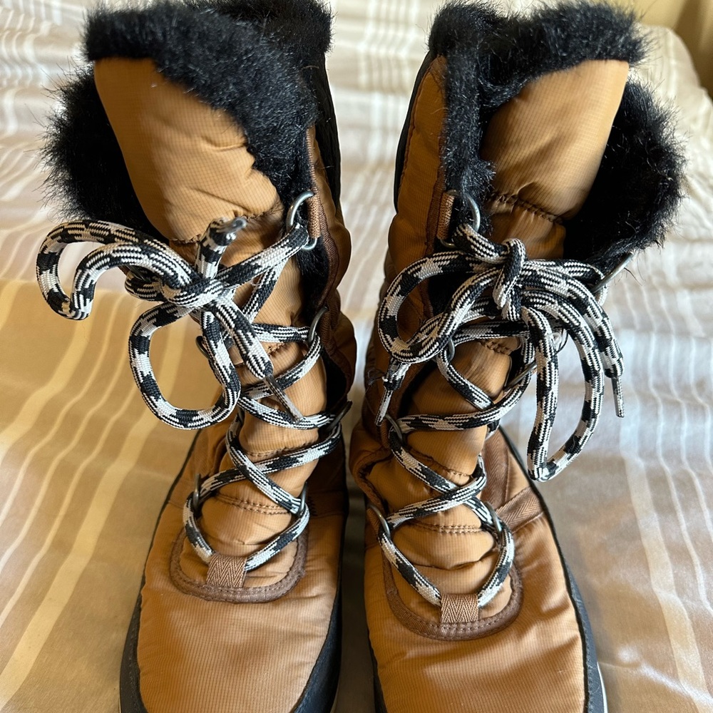 Sorel boots size 10